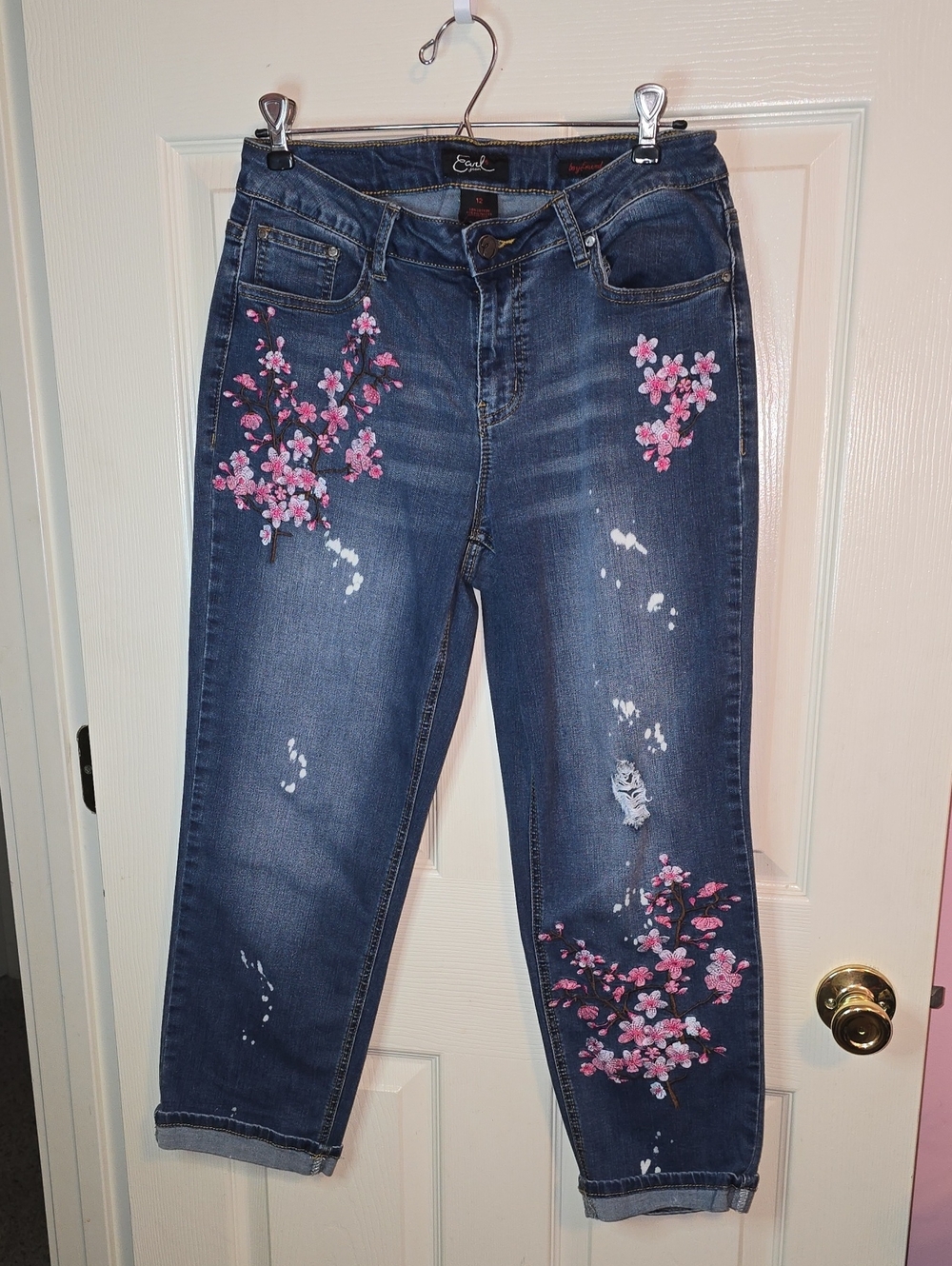 Earl Jeans Dark Blue Cropped Jeans with Pink Floral Embroidery
